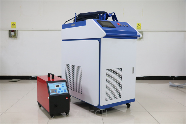 携帯用手持ち型繊維のレーザ溶接機械1000w 1500w 2000w 3000w