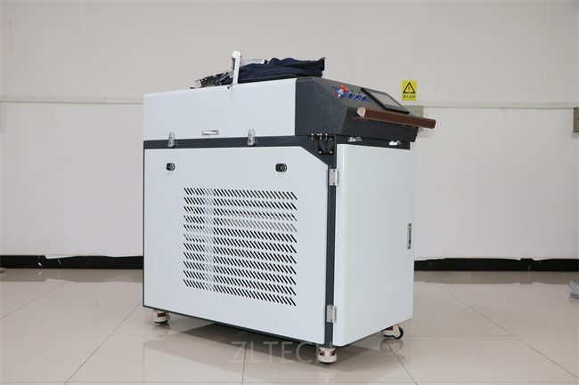 現実的な価格の販売のための1000W 2000W 3000Wレーザーの錆取り外し機械